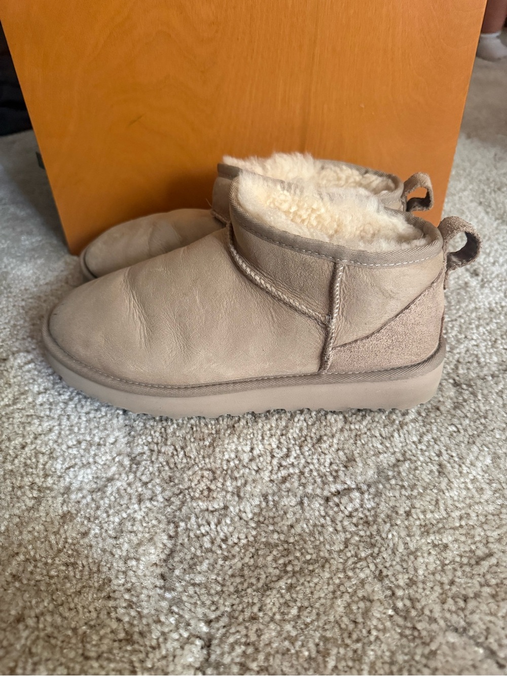 UGG Chestnut Short Shearling-Lined Ankle Boots - Taupe